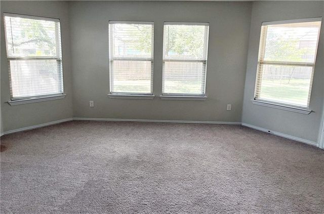 300 Bright Star LN, Georgetown, TX 78628