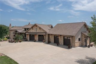 17096 Eisenhower Road, Leavenworth, KS 66048