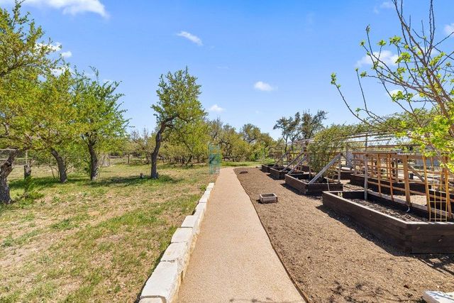 290 Sunset RDG, Dripping Springs, TX 78620