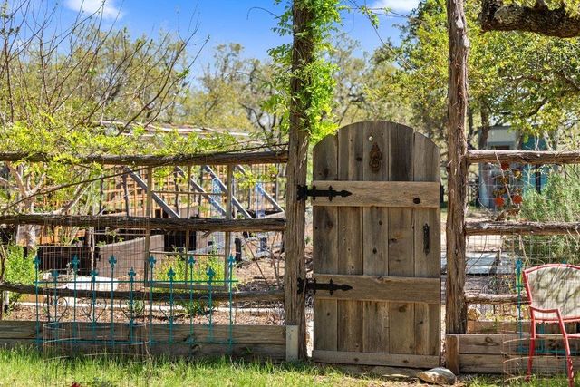 290 Sunset RDG, Dripping Springs, TX 78620