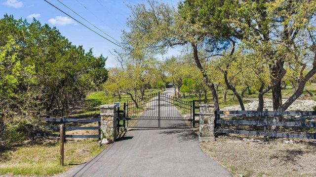 290 Sunset RDG, Dripping Springs, TX 78620