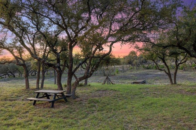 290 Sunset RDG, Dripping Springs, TX 78620