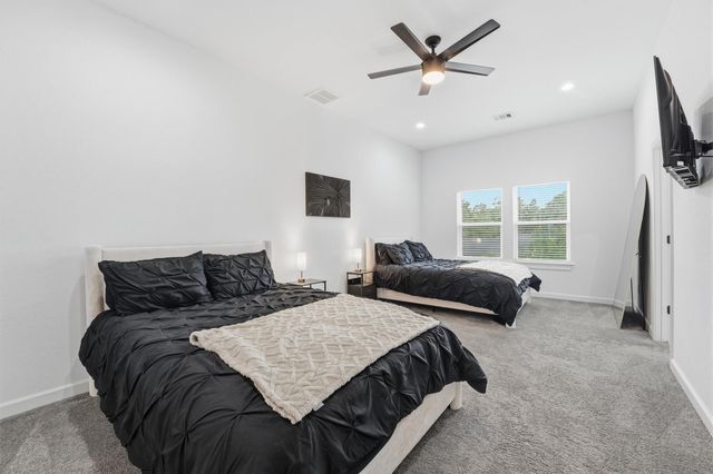 5839 Southwell Street B, Houston, TX 77033