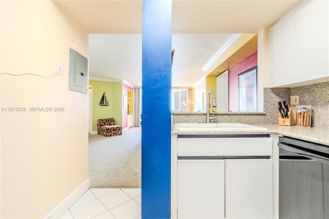 6767 Collins Ave 706, Miami Beach, FL 33141