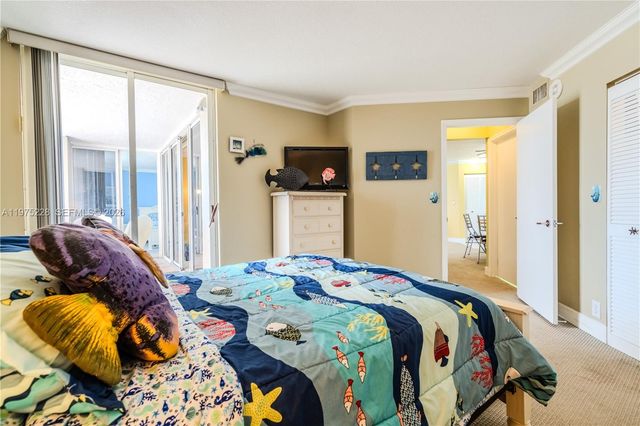 6767 Collins Ave 706, Miami Beach, FL 33141