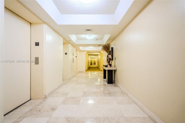 6767 Collins Ave 706, Miami Beach, FL 33141