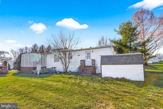 102 ARROWWOOD CT, Lancaster, PA 17603