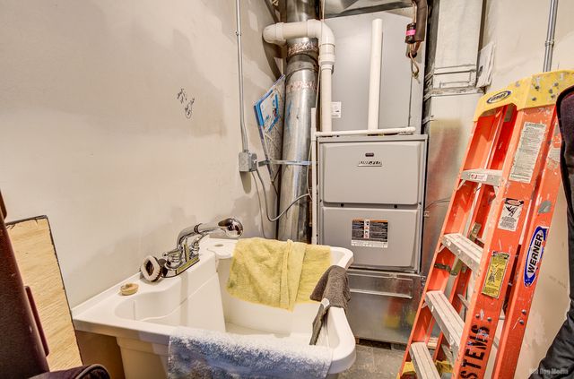 1446 S 50th Avenue A, Cicero, IL 60804