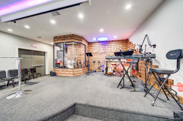 1446 S 50th Avenue A, Cicero, IL 60804