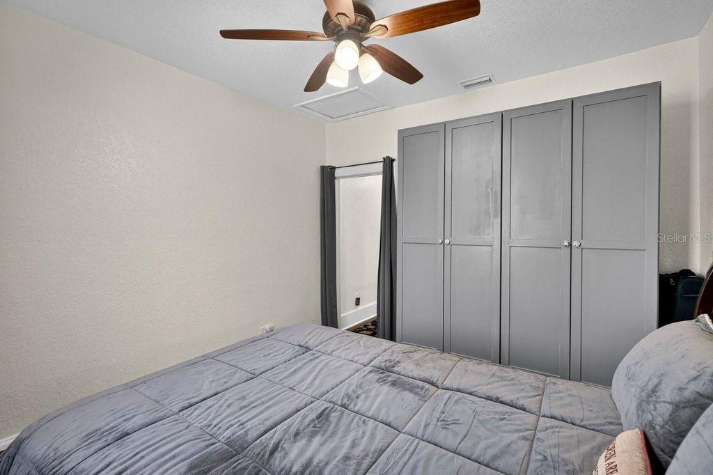 Image 38 of property listing at 112 S OLEANDER AVENUE, Daytona Beach, FL 32118