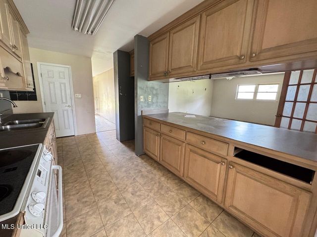 201 Saint Augustine Drive, Long Beach, MS 39560