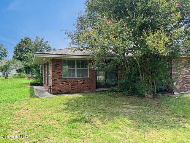 201 Saint Augustine Drive, Long Beach, MS 39560