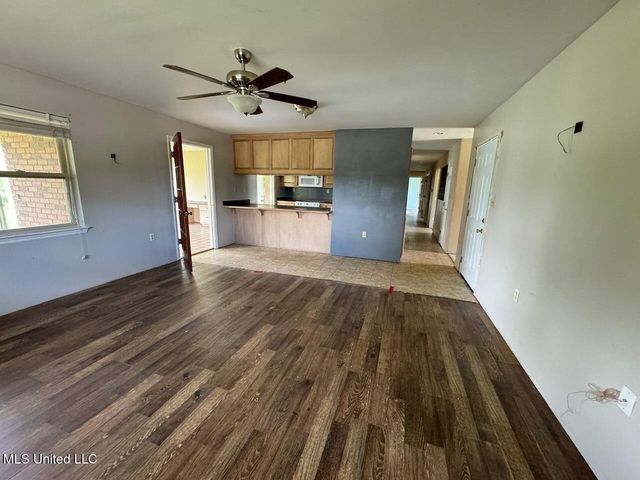 201 Saint Augustine Drive, Long Beach, MS 39560