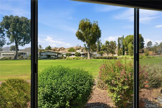 5001 W Florida 419, Hemet, CA 92545
