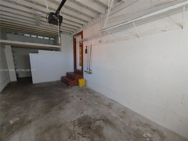 14901 NW 9th Ct 14901, Miami, FL 33168