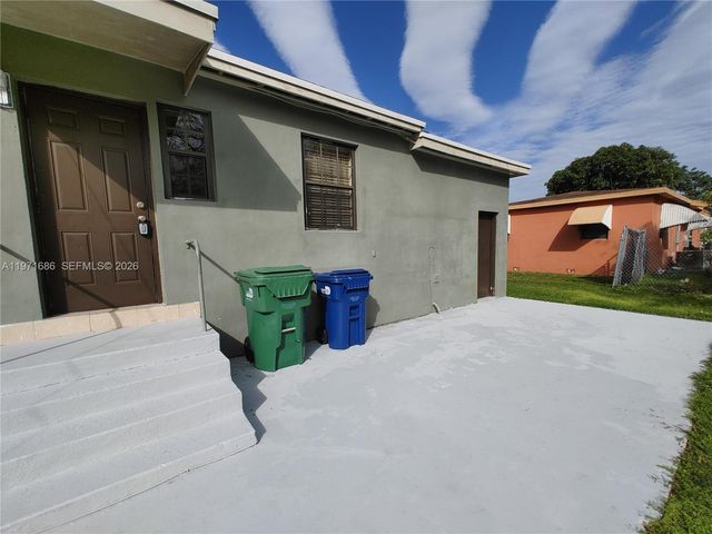14901 NW 9th Ct 14901, Miami, FL 33168