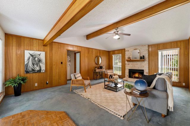 300 Pecan LN, Round Rock, TX 78664