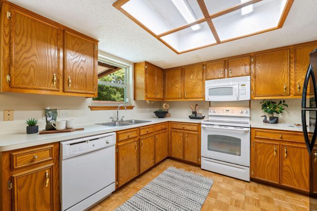 300 Pecan LN, Round Rock, TX 78664