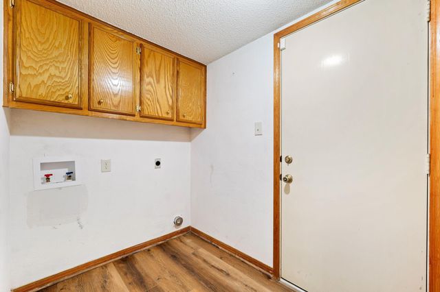 300 Pecan LN, Round Rock, TX 78664