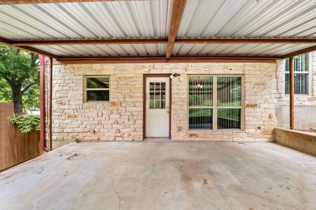 300 Pecan LN, Round Rock, TX 78664