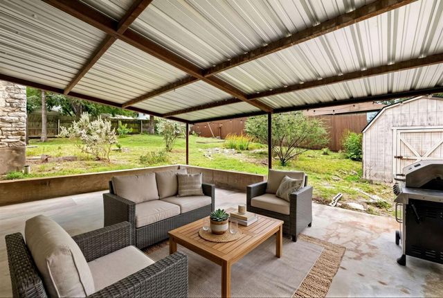 300 Pecan LN, Round Rock, TX 78664