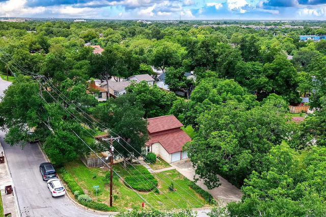 300 Pecan LN, Round Rock, TX 78664