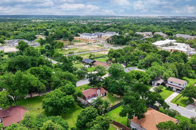 300 Pecan LN, Round Rock, TX 78664