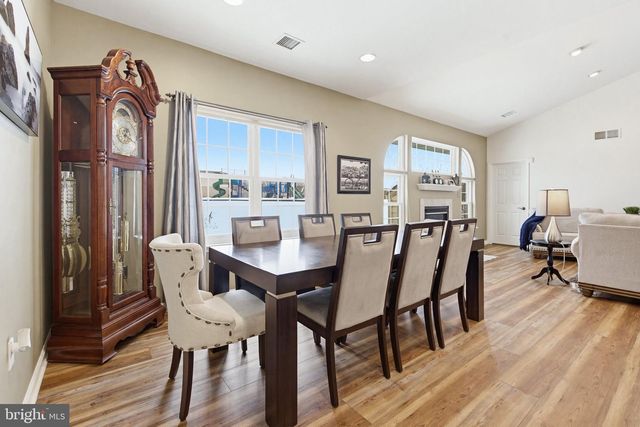 588 BLOSSOM TRL, Mount Joy, PA 17552