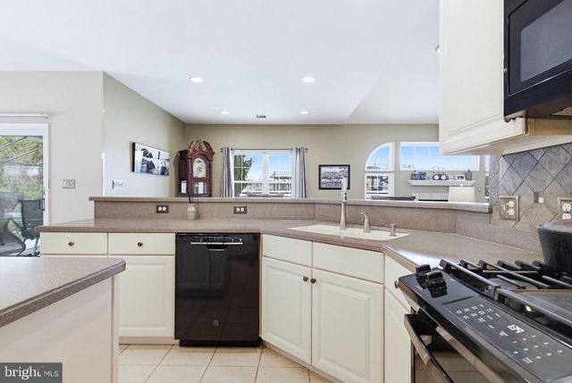 588 BLOSSOM TRL, Mount Joy, PA 17552