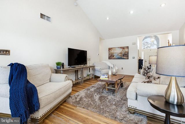 588 BLOSSOM TRL, Mount Joy, PA 17552