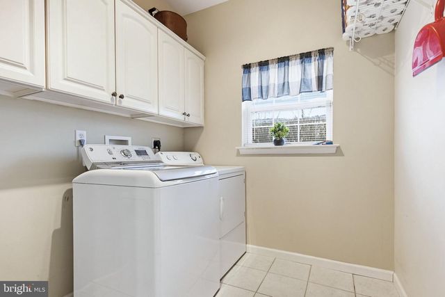 588 BLOSSOM TRL, Mount Joy, PA 17552