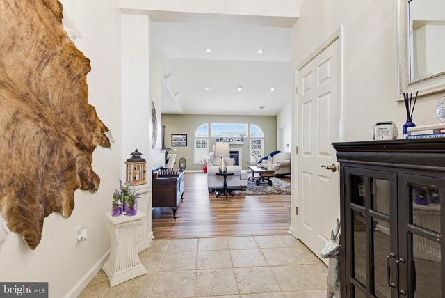 588 BLOSSOM TRL, Mount Joy, PA 17552