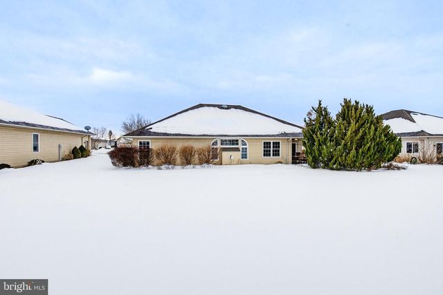 588 BLOSSOM TRL, Mount Joy, PA 17552