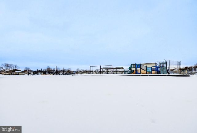 588 BLOSSOM TRL, Mount Joy, PA 17552