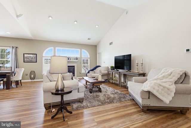 588 BLOSSOM TRL, Mount Joy, PA 17552