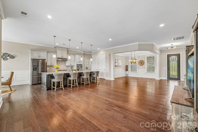 14503 Crest Court, Charlotte, NC 28278