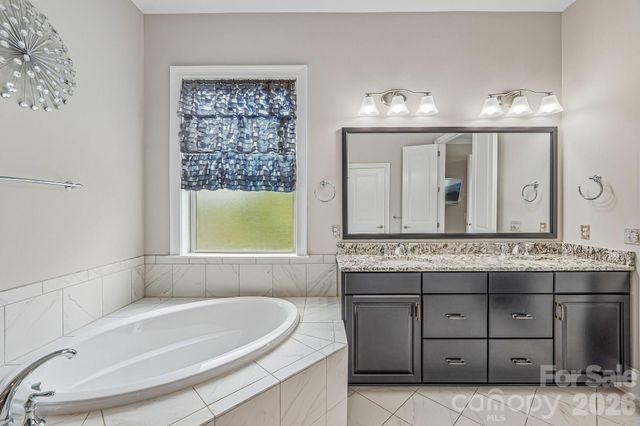 14503 Crest Court, Charlotte, NC 28278