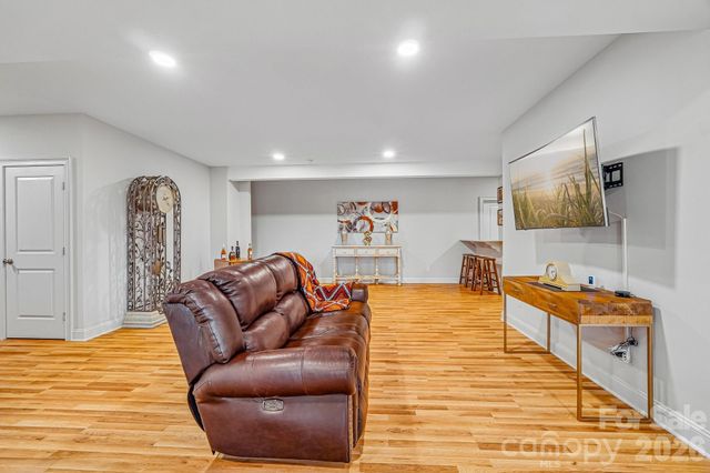 14503 Crest Court, Charlotte, NC 28278