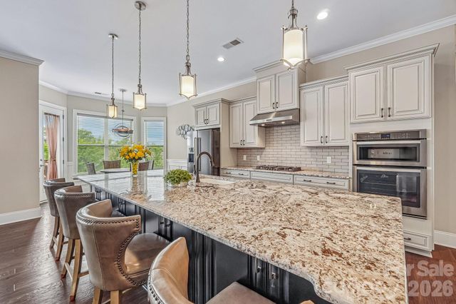 14503 Crest Court, Charlotte, NC 28278