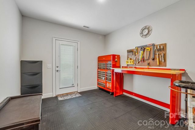 14503 Crest Court, Charlotte, NC 28278