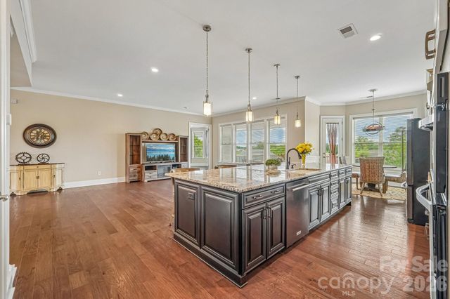 14503 Crest Court, Charlotte, NC 28278