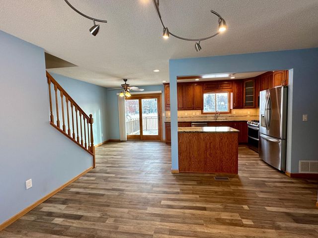 1189 11th Street SE, Forest Lake, MN 55025