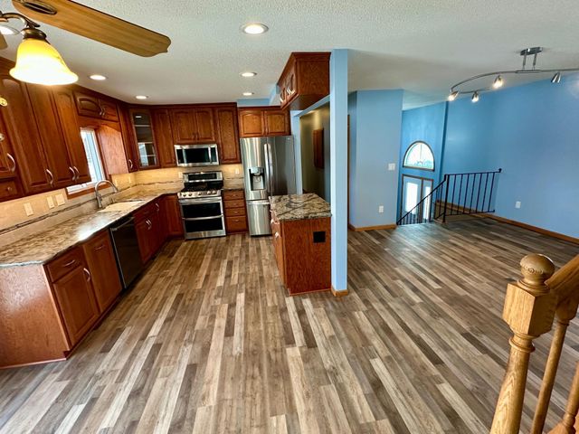 1189 11th Street SE, Forest Lake, MN 55025