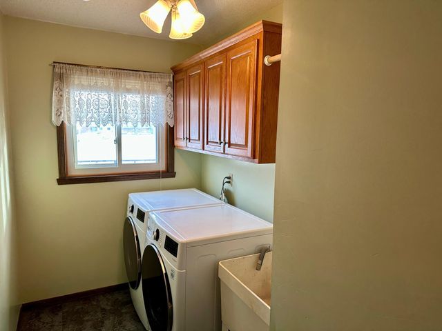 1189 11th Street SE, Forest Lake, MN 55025