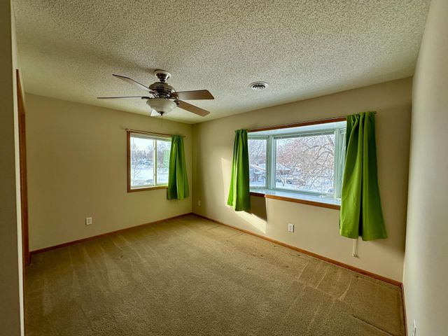 1189 11th Street SE, Forest Lake, MN 55025