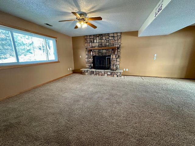 1189 11th Street SE, Forest Lake, MN 55025