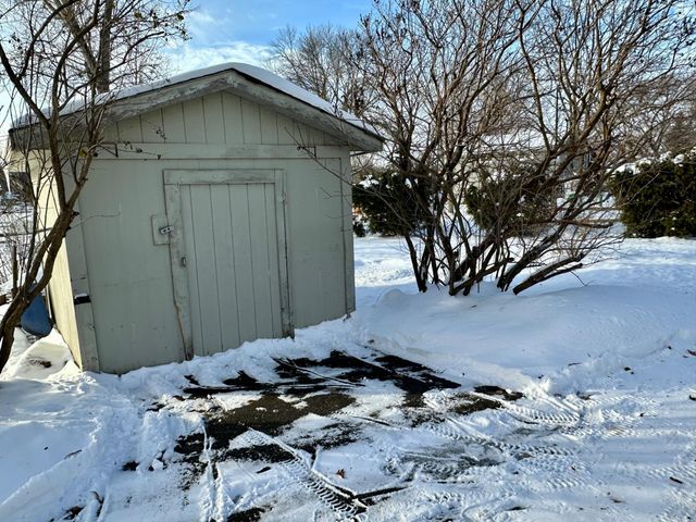 1189 11th Street SE, Forest Lake, MN 55025