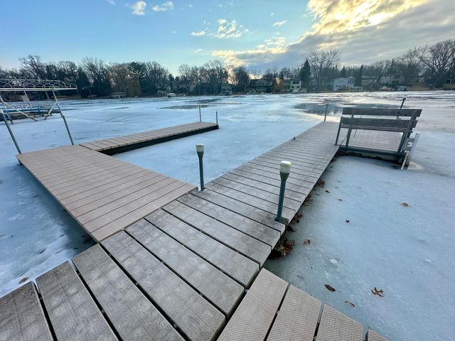 1189 11th Street SE, Forest Lake, MN 55025