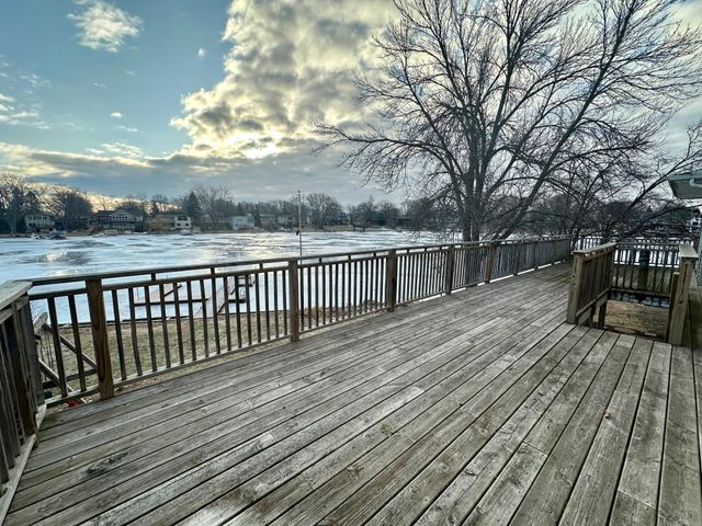 1189 11th Street SE, Forest Lake, MN 55025