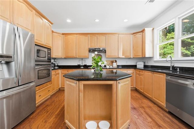 96 Highgrove Drive, Suwanee, GA 30024